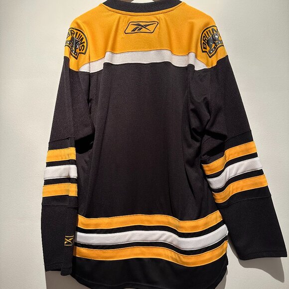 Reebok NHL Men's Medium Boston Bruins Hockey Players Jersey - Picture 5 of 5